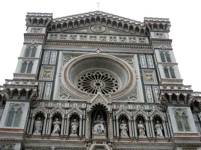 Duomo and Bell Tower-02.JPG - In the 1290s the building of this cathedral began and took almost 500 years to complete. It was designed to supersede all other churches, both in size and magnificence.